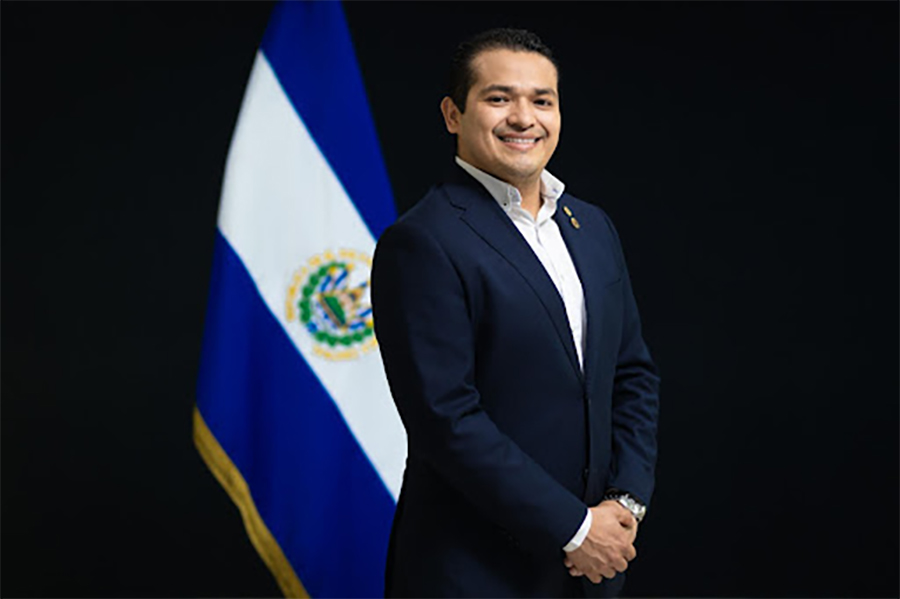 El Salvador National Director of Medicines Noe García